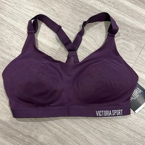 Victoria secrets lightweight sports bra in size 34D